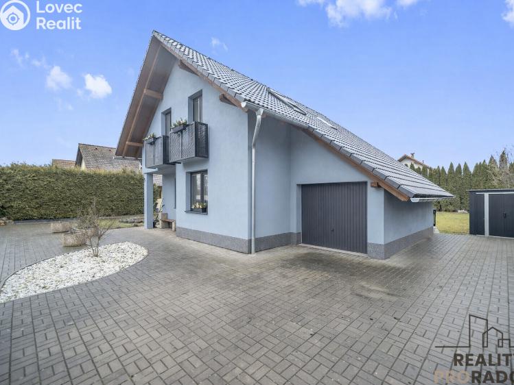 Prodej rodinného domu Hrochův Týnec, Zámecká č. 4