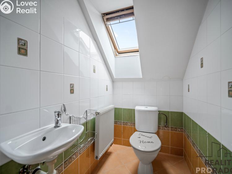 Prodej rodinného domu Hrochův Týnec, Zámecká č. 20