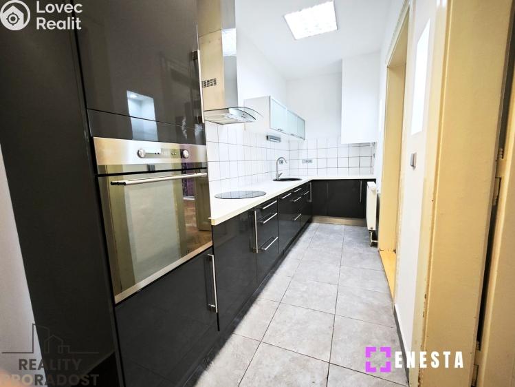 Pronájem bytu 2+1 Praha, náměstí Generála Kutlvašra 590/6 č. 3