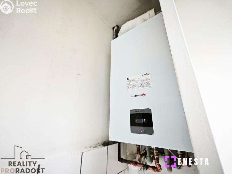 Rent apartment 2+1 Praha, náměstí Generála Kutlvašra 590/6 č. 12