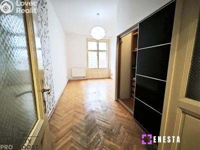 Pronájem bytu 2+1 Praha, náměstí Generála Kutlvašra č. 5