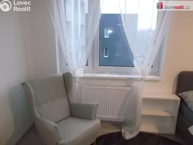 Pronájem bytu 1+KK Praha 9, Strnadových č. 1