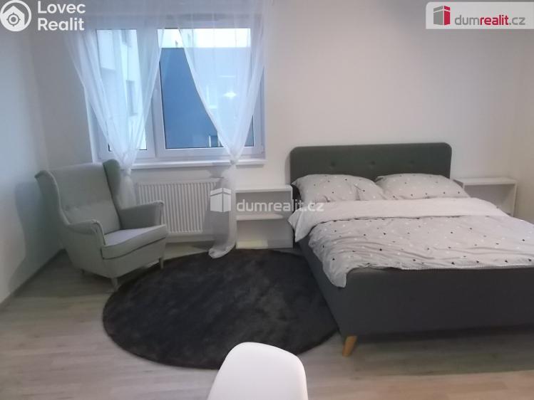 Pronájem bytu 1+KK Praha 9, Strnadových č. 6