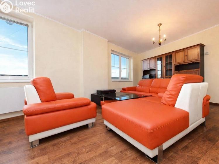 Pronájem bytu 4+1 Praha, Společná č. 1