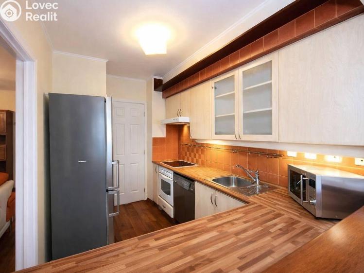 Pronájem bytu 4+1 Praha, Společná č. 2