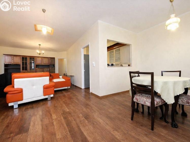 Pronájem bytu 4+1 Praha, Společná č. 4