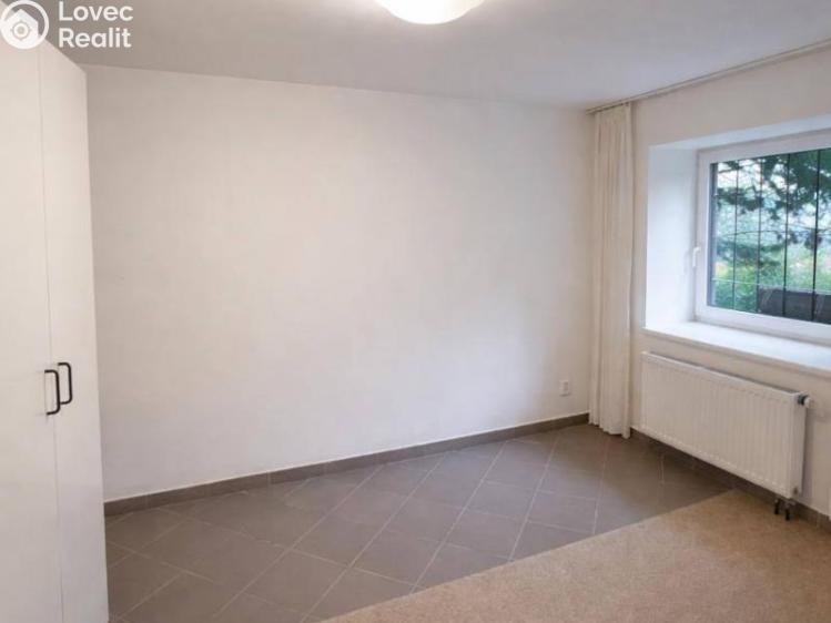 Pronájem bytu 1+1 Praha, Pod Kesnerkou č. 4