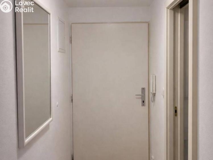 Pronájem bytu 1+1 Praha, Pod Kesnerkou č. 9