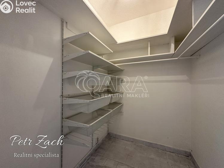 Pronájem bytu 3+1 Olomouc, tř. Svornosti 891/44 č. 9