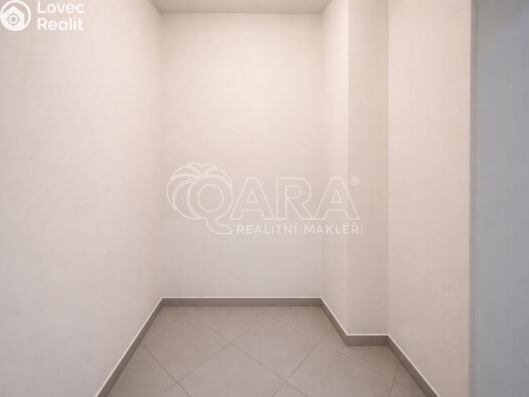 Rent apartment 2+KK Praha, Makedonská 624/8 č. 8