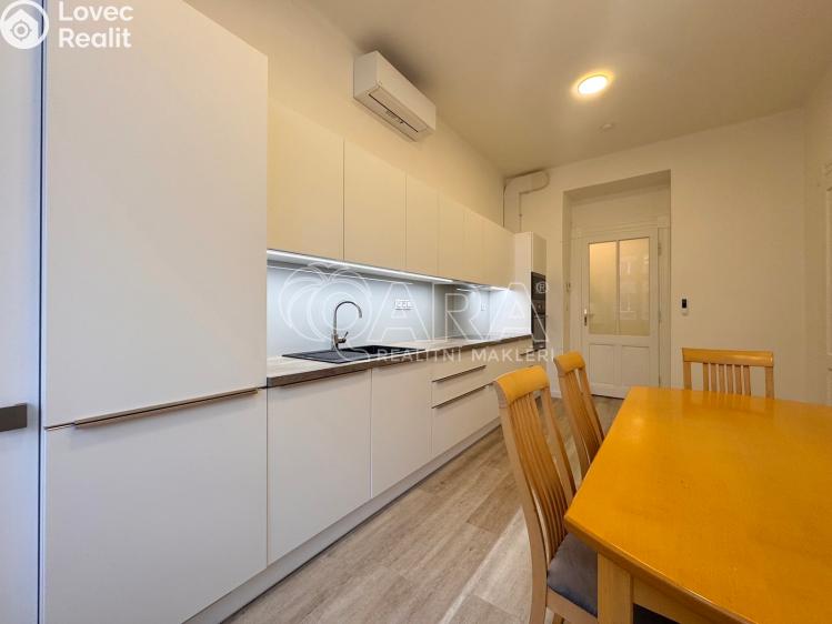 Pronájem bytu 2+1 Praha, Kolínská 1666/19 č. 10