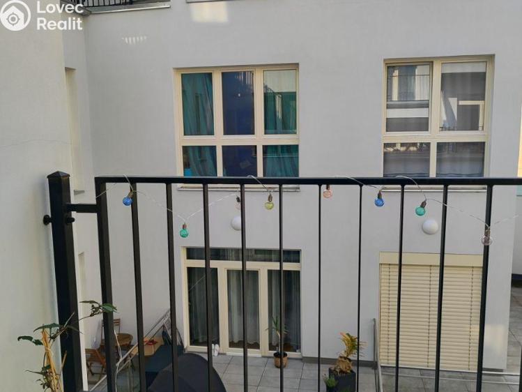 Pronájem bytu 1+KK Praha, Záhřebská č. 3