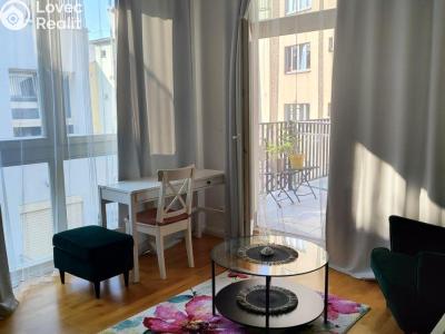 Pronájem bytu 1+KK Praha, Záhřebská č. 1