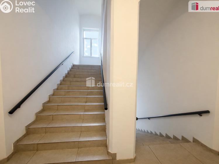 Pronájem bytu 2+KK Modlany č. 6