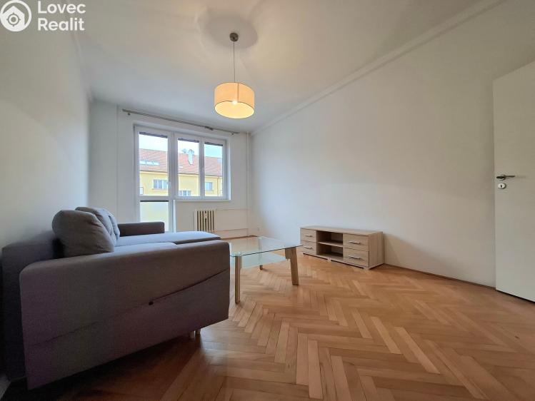 Pronájem bytu 2+1 Pardubice, Devotyho 2448 č. 8