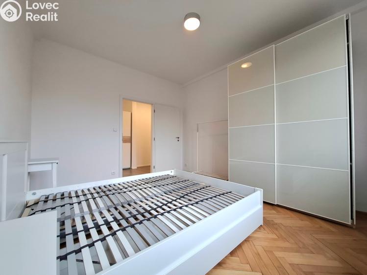 Pronájem bytu 2+1 Pardubice, Devotyho 2448 č. 12