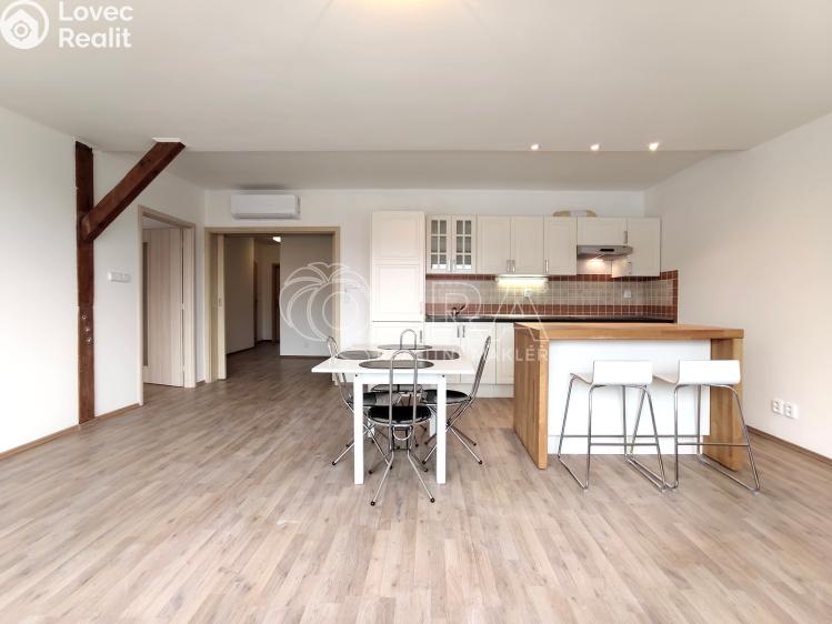 Pronájem bytu 3+KK Praha, Lindnerova 104/10 č. 1