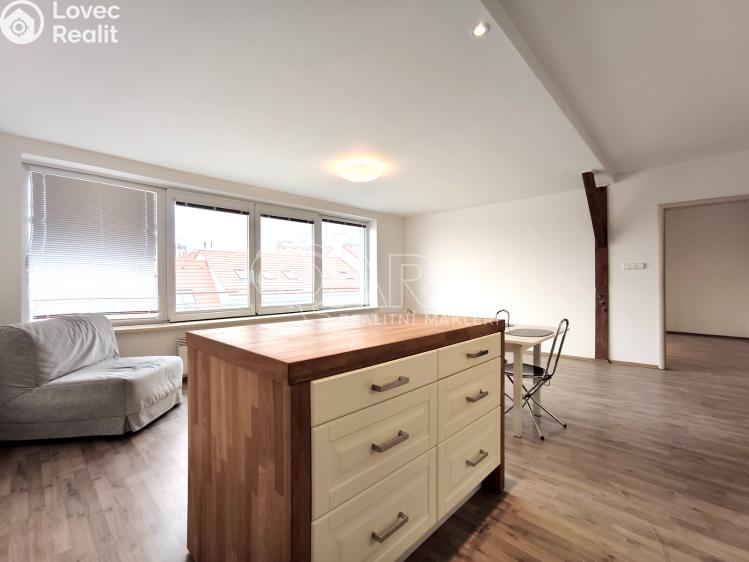 Pronájem bytu 3+KK Praha, Lindnerova 104/10 č. 6