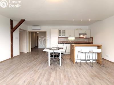 Pronájem bytu 3+KK Praha, Lindnerova č. 1