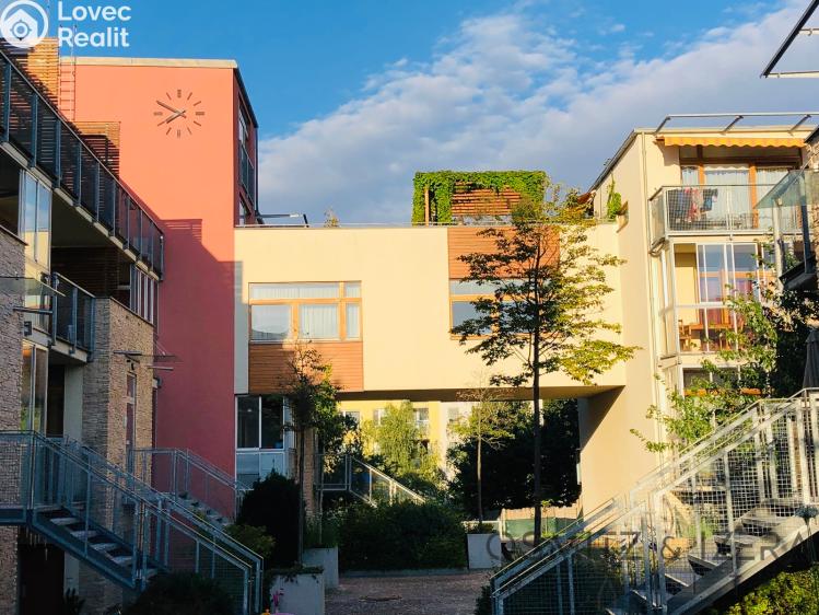 Rent apartment 2+KK Praha, K lesu 345/12 č. 1