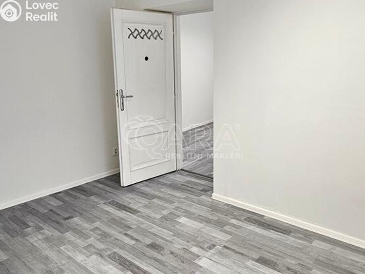 Rent commercial space Králův Dvůr, Plzeňská 91 č. 12