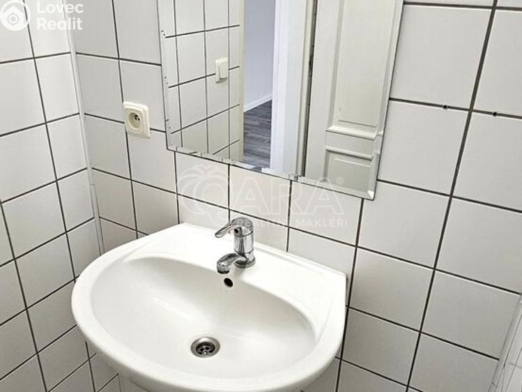 Rent commercial space Králův Dvůr, Plzeňská 91 č. 14