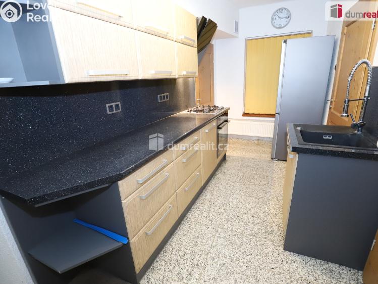 Pronájem bytu 3+1 Cheb, Hradební č. 11