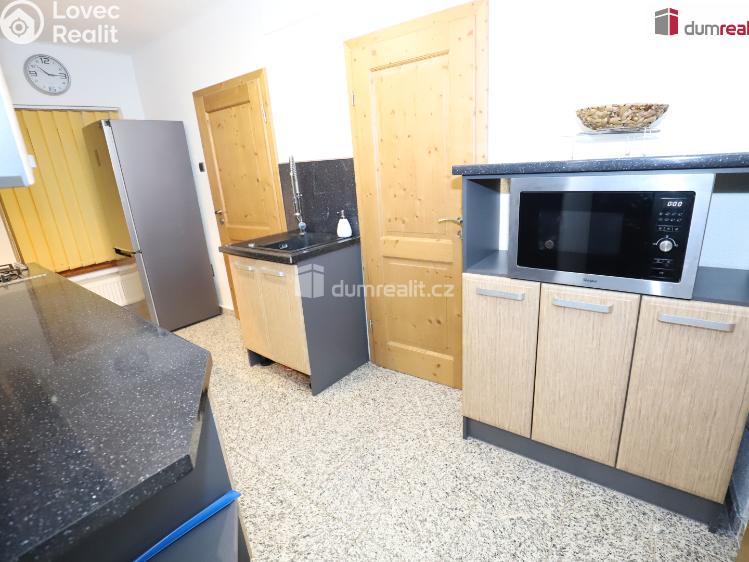 Pronájem bytu 3+1 Cheb, Hradební č. 12