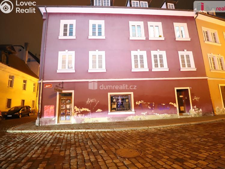 Pronájem bytu 3+1 Cheb, Hradební č. 23