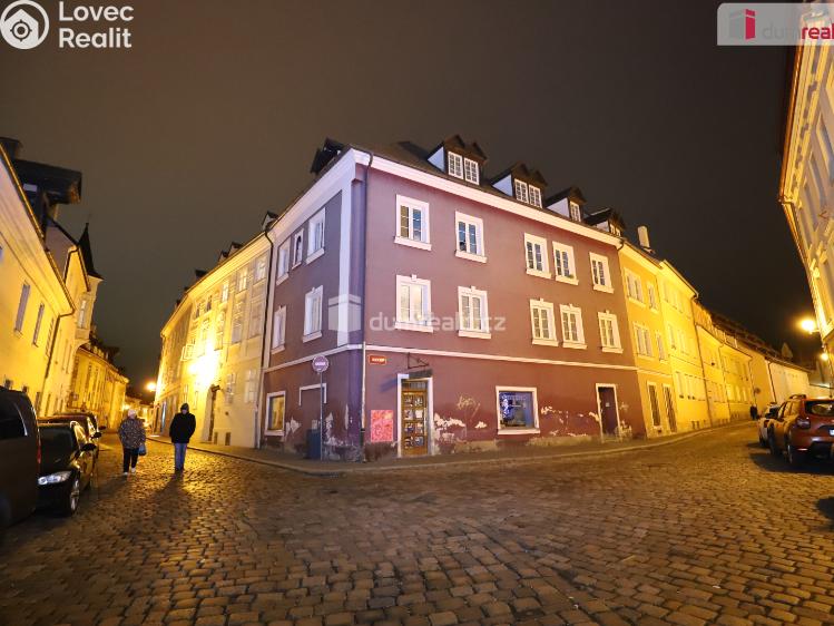 Pronájem bytu 3+1 Cheb, Hradební č. 24