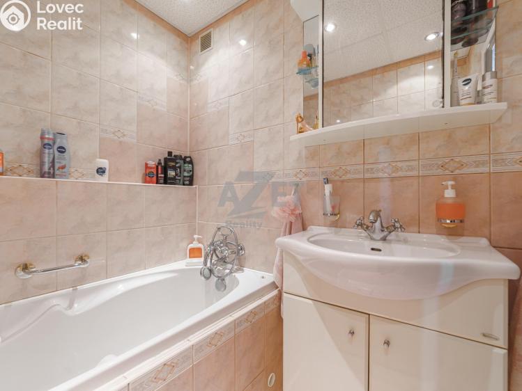 Prodej bytu 3+1 Český Těšín, Kysucká 1790/5 č. 17