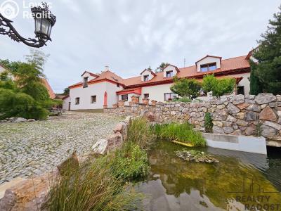 Pronájem bytu 1+KK Třebotov, Hlavní č. 1