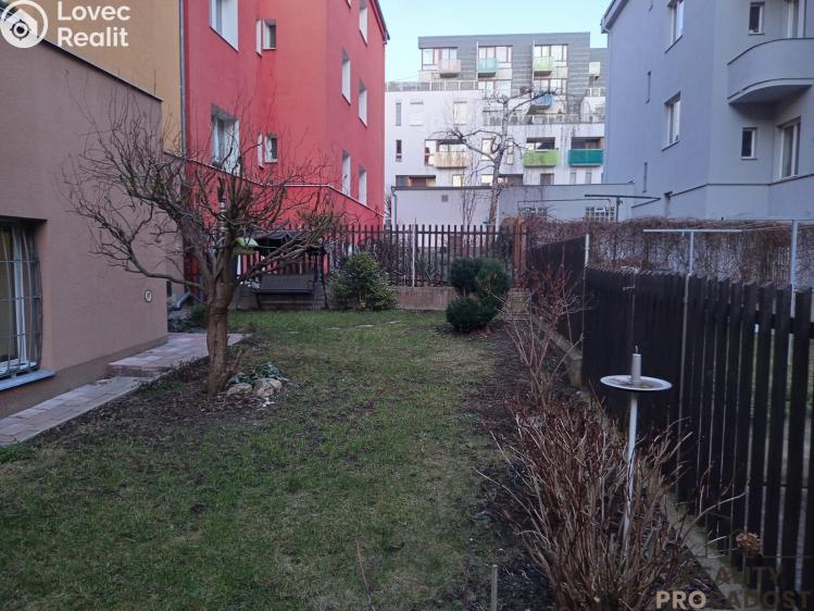 Pronájem bytu 2+1 Praha, Doudova č. 7