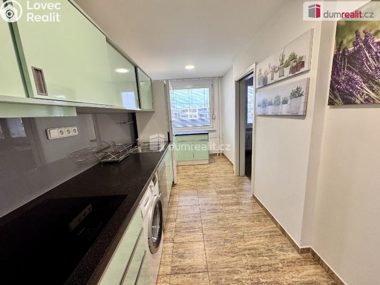 Pronájem bytu 3+1 Praha 8, Chotovická č. 9