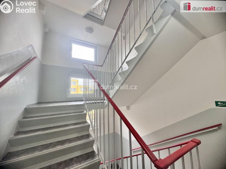 Pronájem bytu 3+1 Praha 8, Chotovická č. 15