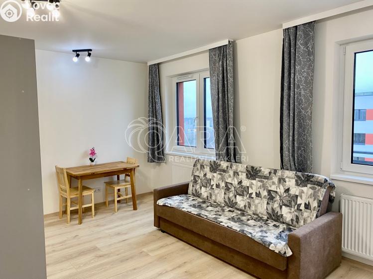 Pronájem bytu 1+KK Praha, Werichova 1145/23 č. 8