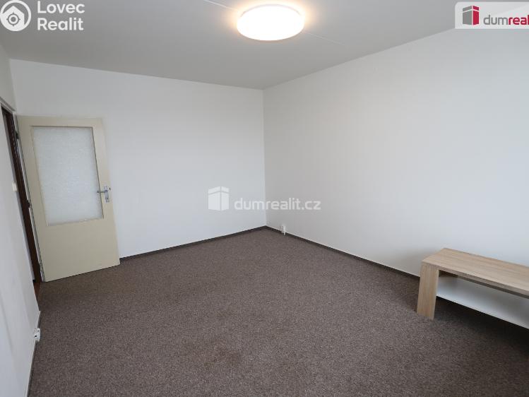 Продажа квартиры 2+1 Hroznětín, Sídliště č. 7