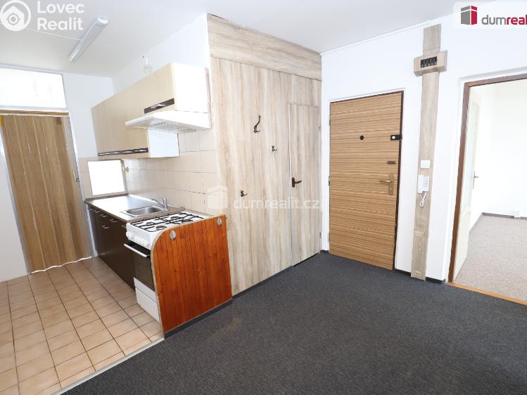 Продажа квартиры 2+1 Hroznětín, Sídliště č. 12