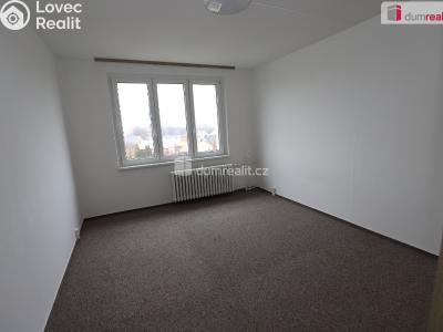 Продаж квартири 2+1 Hroznětín, Sídliště č. 3