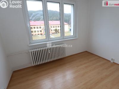 Продаж квартири 2+1 Hroznětín, Sídliště č. 4