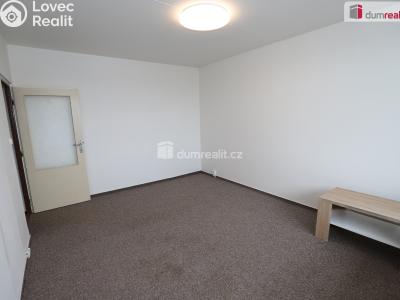Продаж квартири 2+1 Hroznětín, Sídliště č. 7
