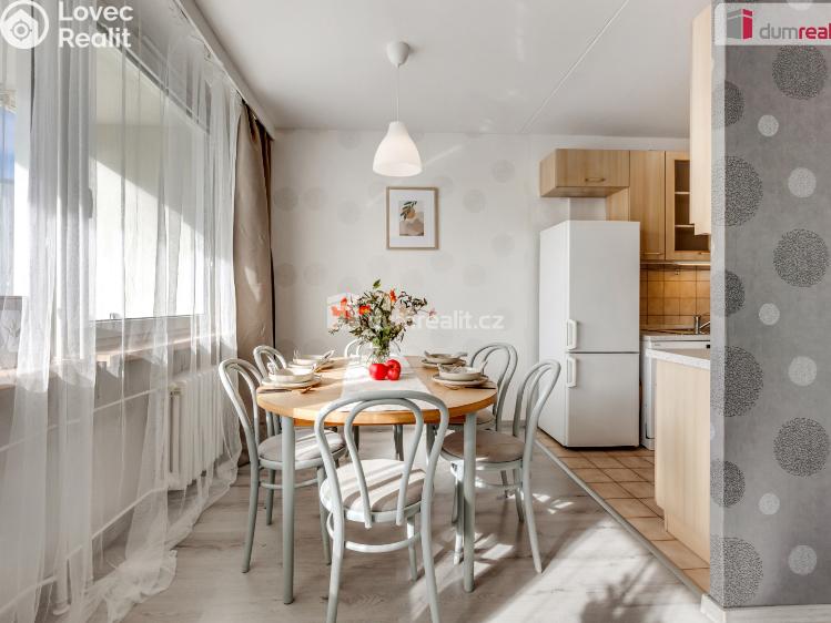 Prodej bytu 3+1 Praha 13, Zázvorkova č. 6