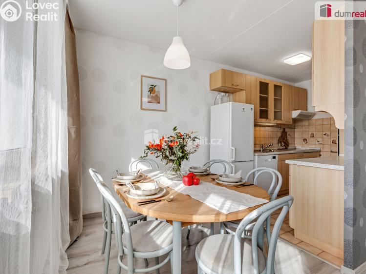 Prodej bytu 3+1 Praha 13, Zázvorkova č. 7