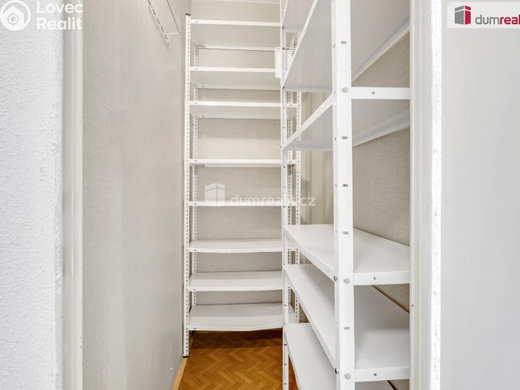 Prodej bytu 3+1 Praha 13, Zázvorkova č. 17