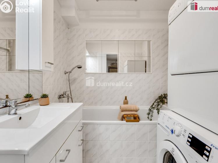 Prodej bytu 3+1 Praha 13, Zázvorkova č. 18