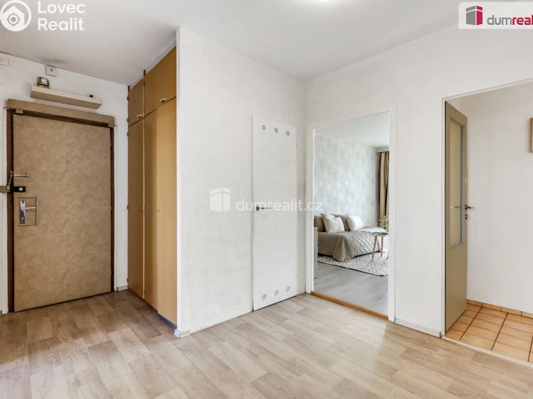 Prodej bytu 3+1 Praha 13, Zázvorkova č. 20