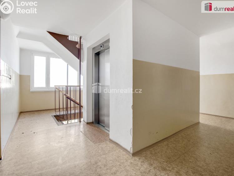 Prodej bytu 3+1 Praha 13, Zázvorkova č. 26