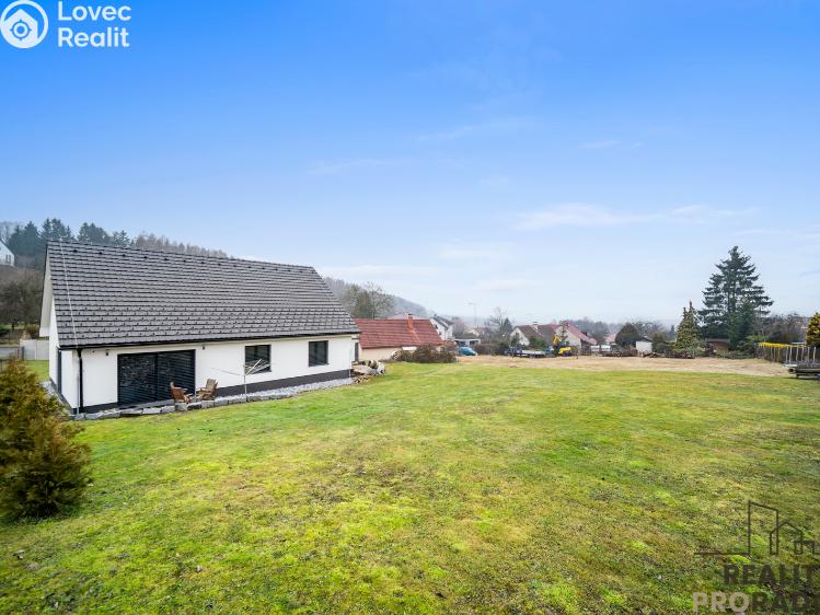 Продаж сімейного будинку Seč č. 1