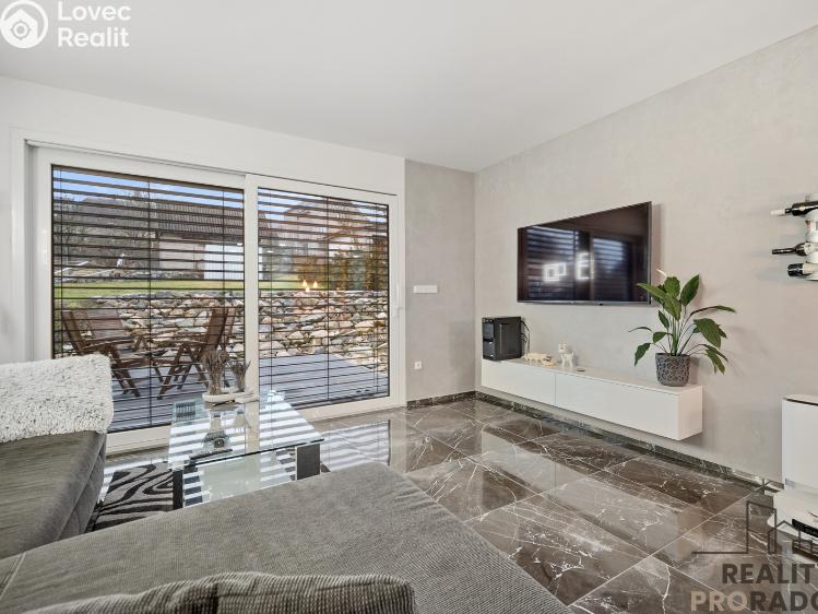 Продаж сімейного будинку Seč č. 11