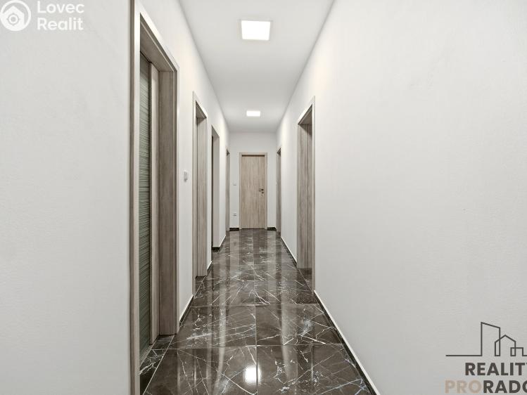 Продаж сімейного будинку Seč č. 13